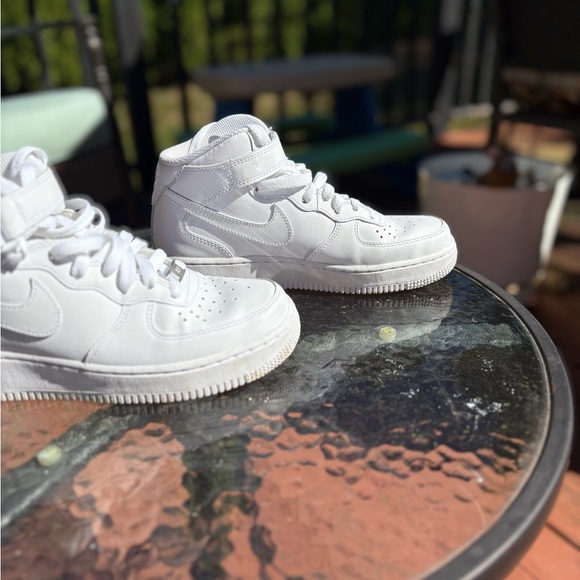 Nike Air Force 1 Mid in White - 7.5 W - Picture 5 of 8